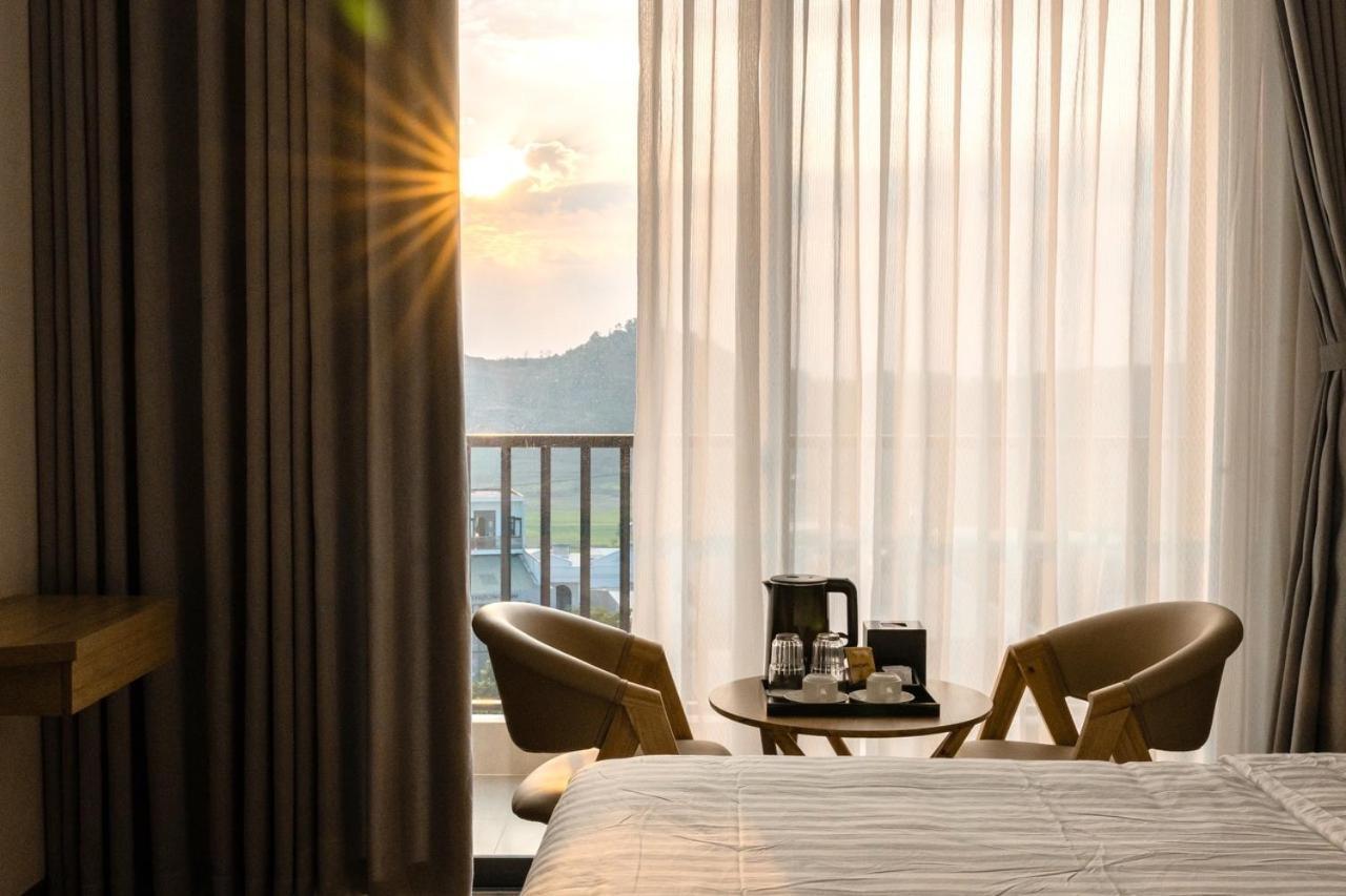 Diora Hotel Pleiku By Hos Екстериор снимка