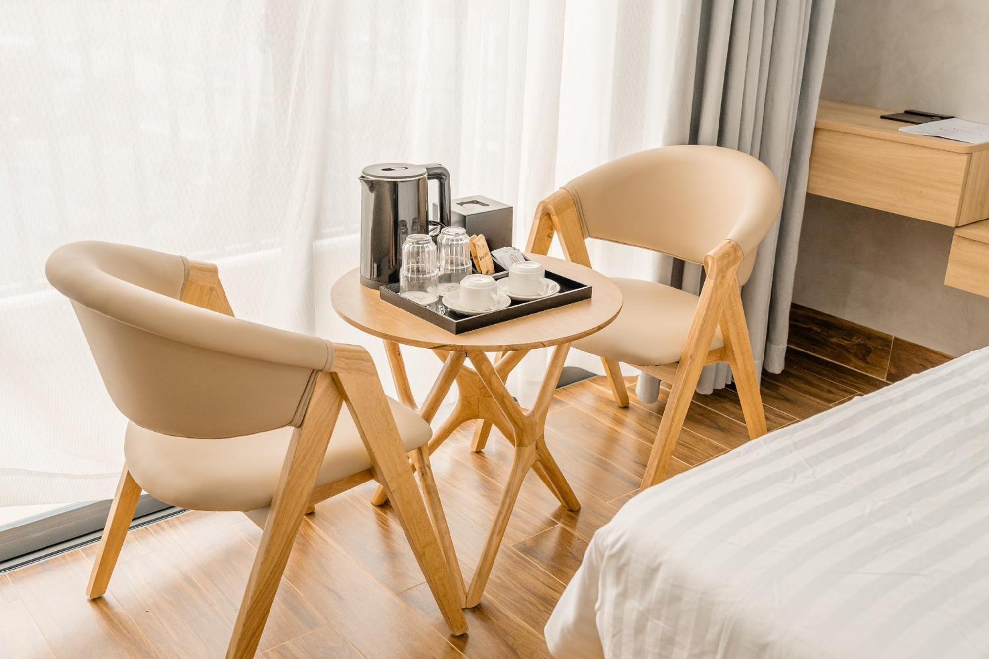 Diora Hotel Pleiku By Hos Екстериор снимка