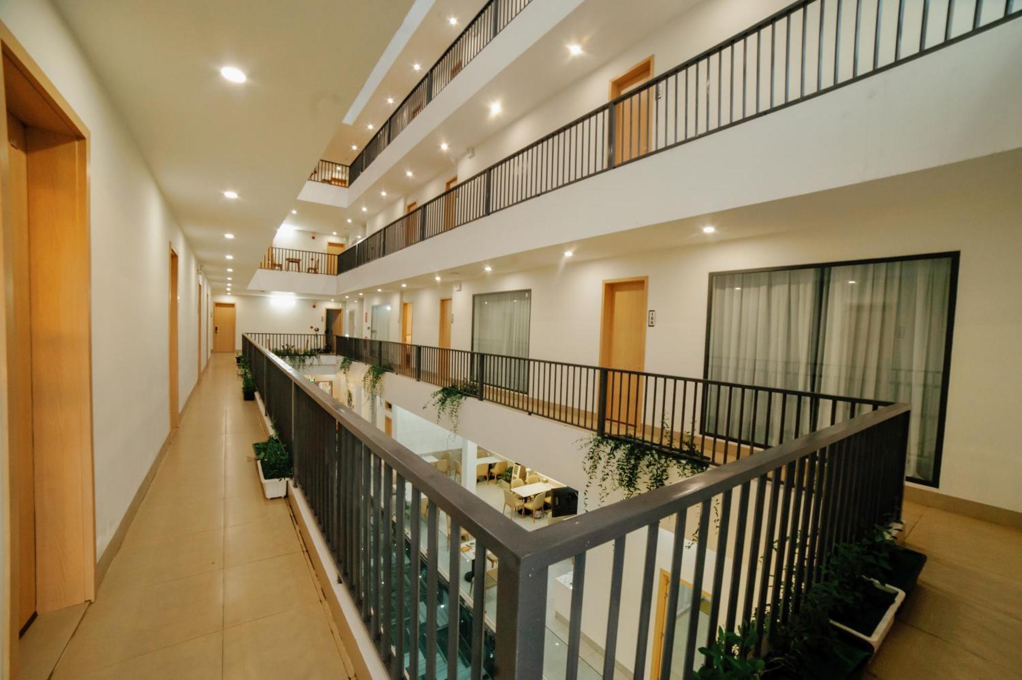 Diora Hotel Pleiku By Hos Екстериор снимка