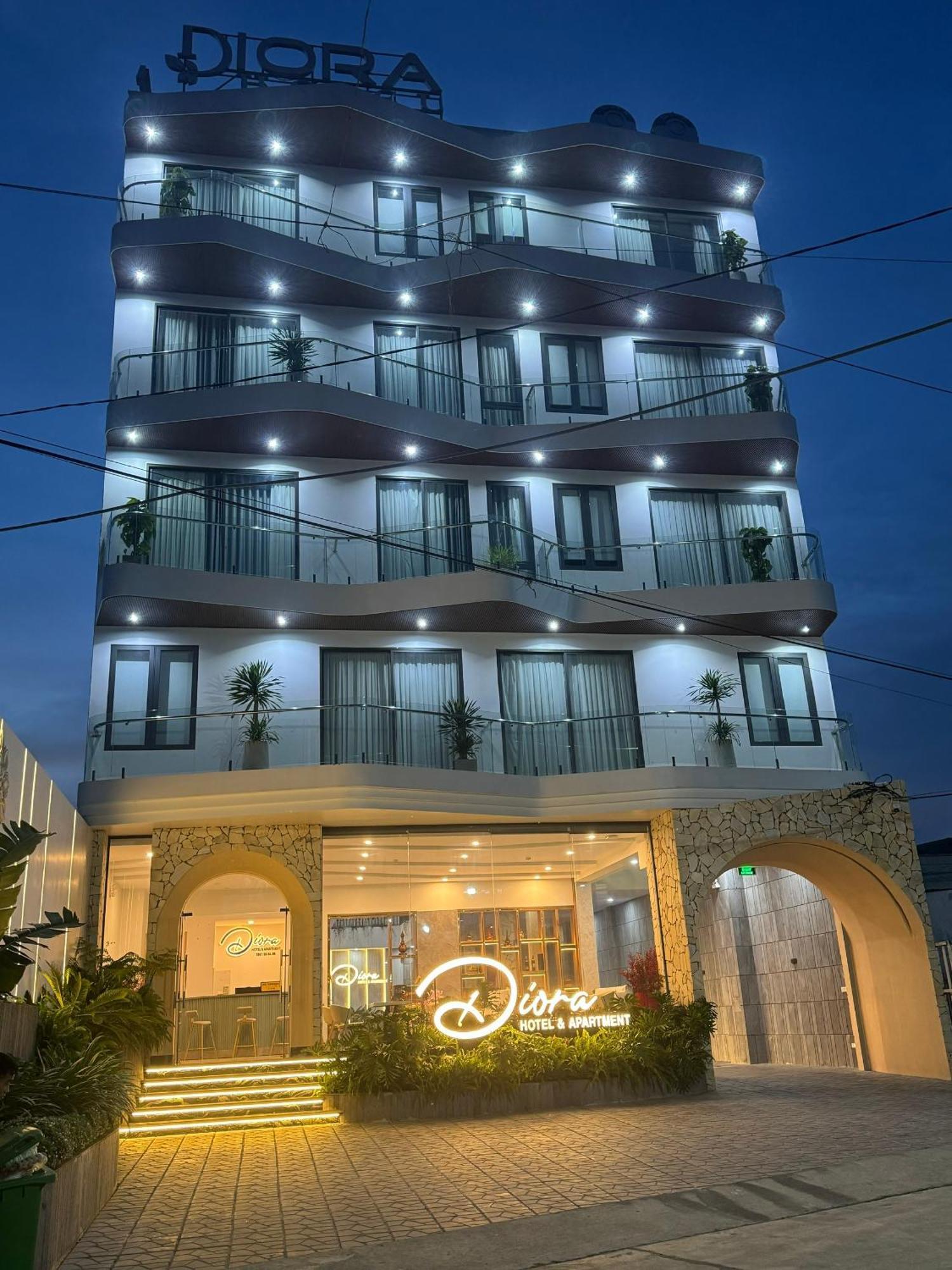 Diora Hotel Pleiku By Hos Екстериор снимка